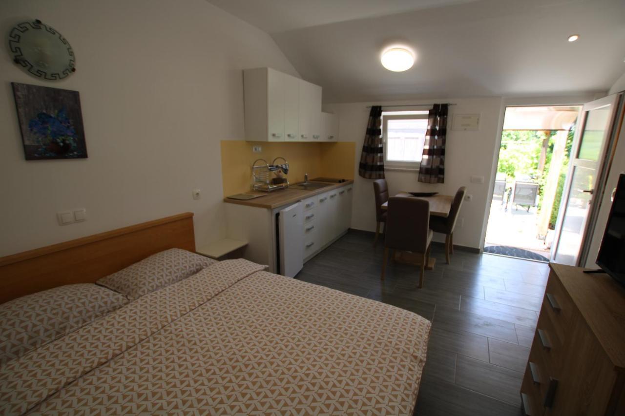 Apartments Green Garden Labinci Rom bilde