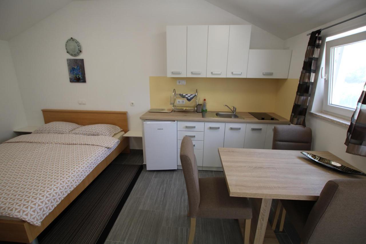 Apartments Green Garden Labinci Rom bilde